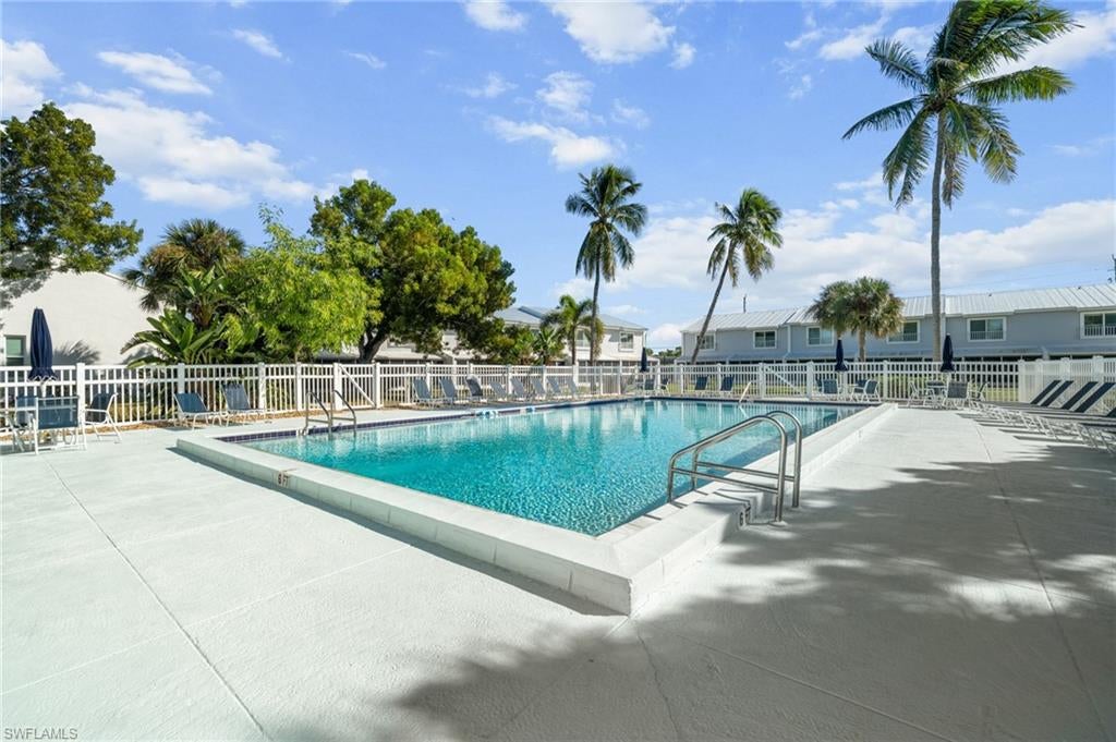 BOARDWALK CAPER - Residential