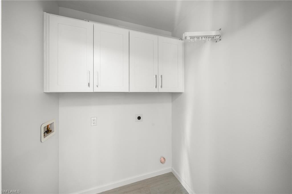 BOARDWALK CAPER - Residential
