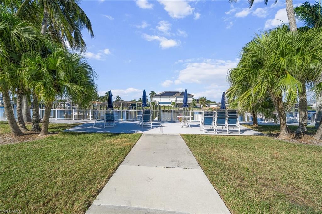 BOARDWALK CAPER - Residential