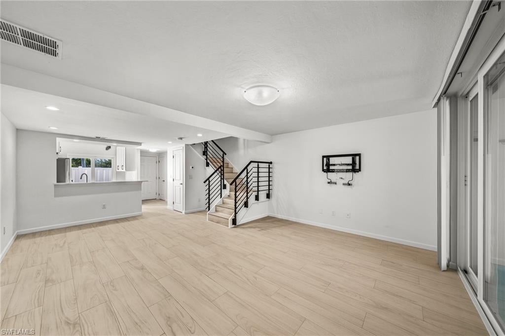 BOARDWALK CAPER - Residential
