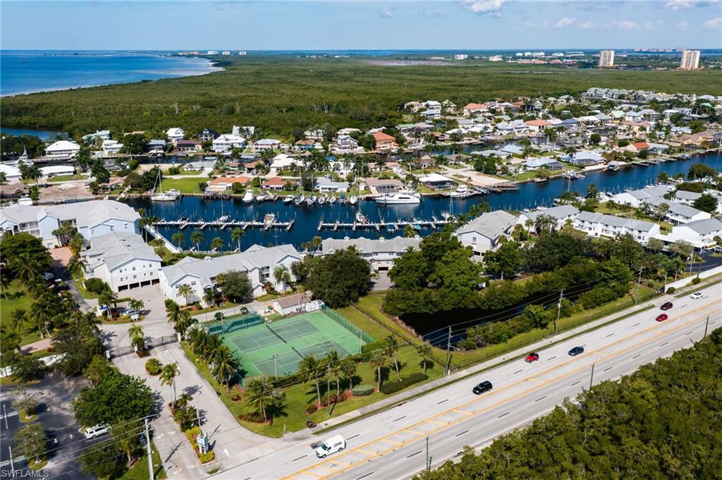 BOARDWALK CAPER - Residential