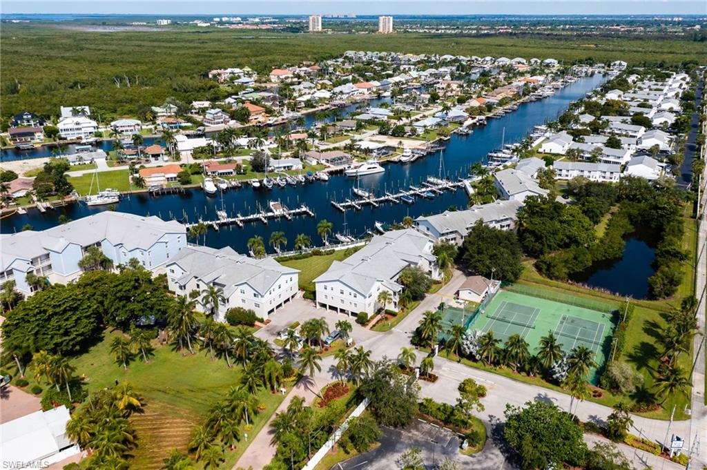 BOARDWALK CAPER - Residential