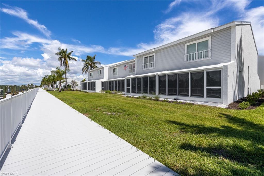 BOARDWALK CAPER - Residential