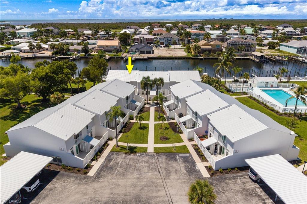 BOARDWALK CAPER - Residential