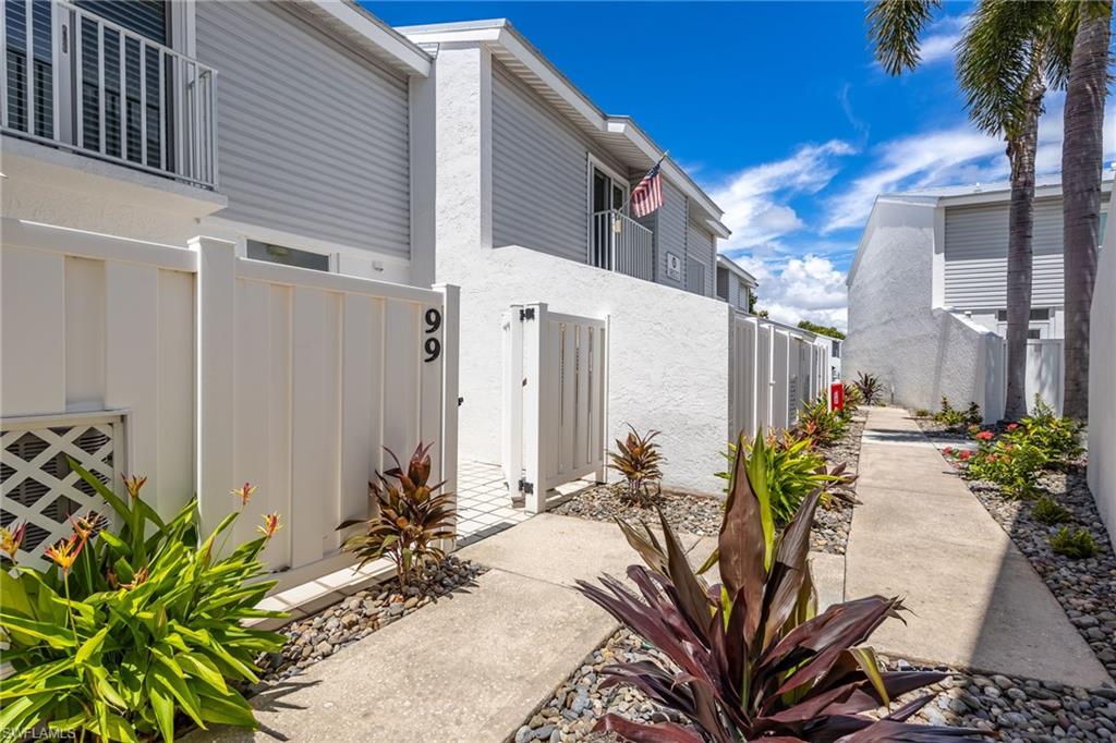 BOARDWALK CAPER - Residential