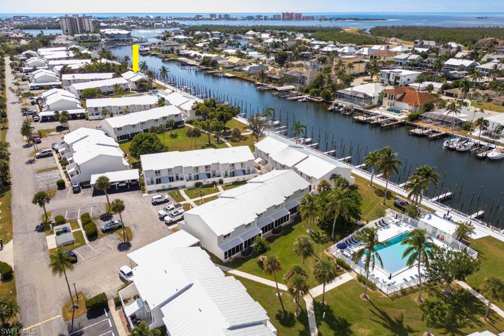 BOARDWALK CAPER - Residential