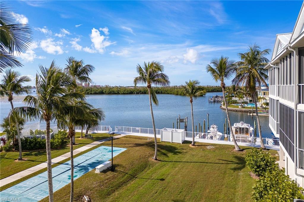 BOARDWALK CAPER - Residential