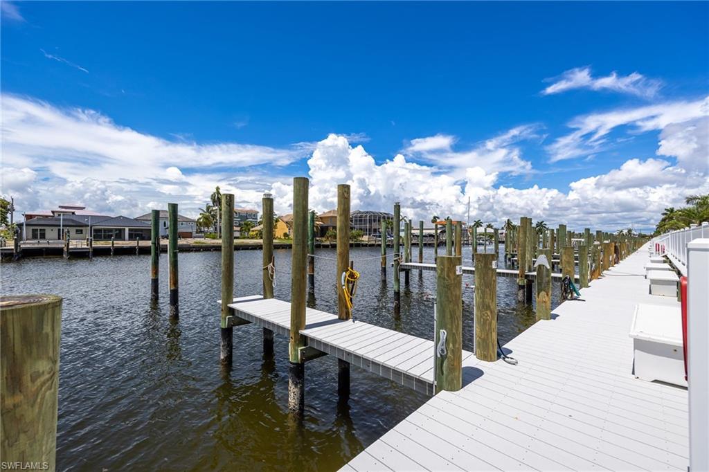 BOARDWALK CAPER - Residential