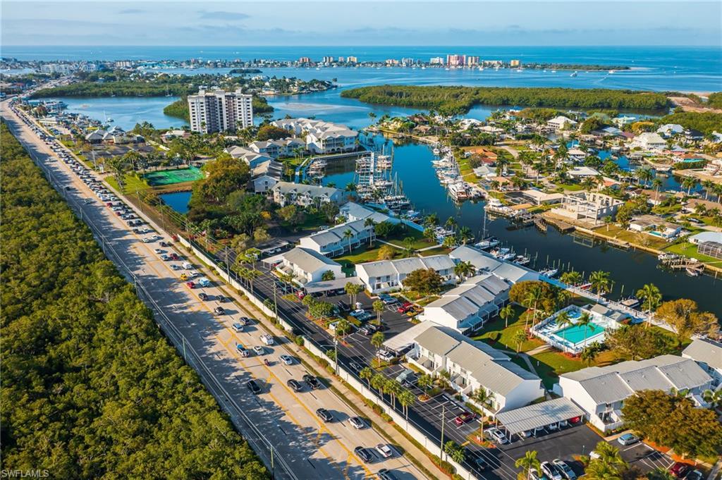 BOARDWALK CAPER - Residential