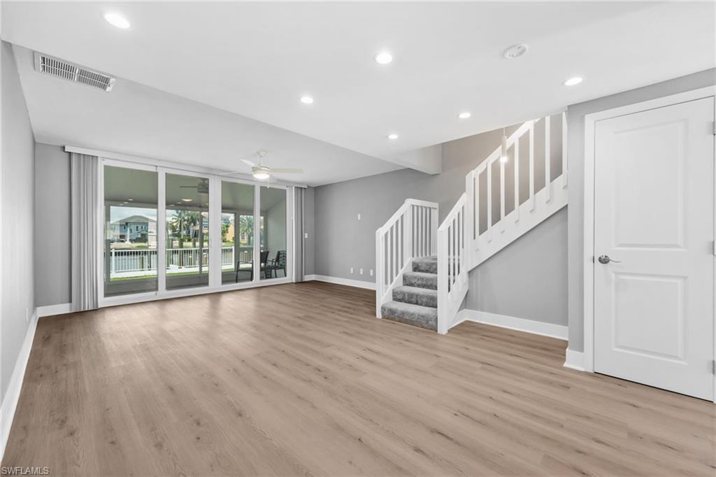 BOARDWALK CAPER - Residential