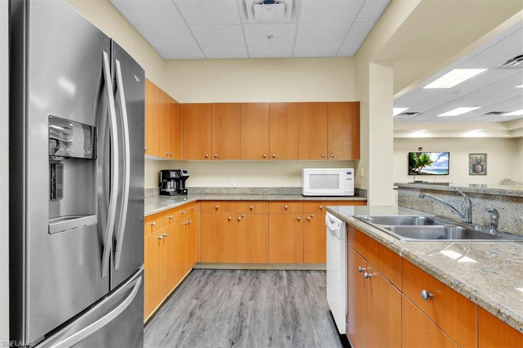 TERRACE IV AT RIVERWALK - Residential