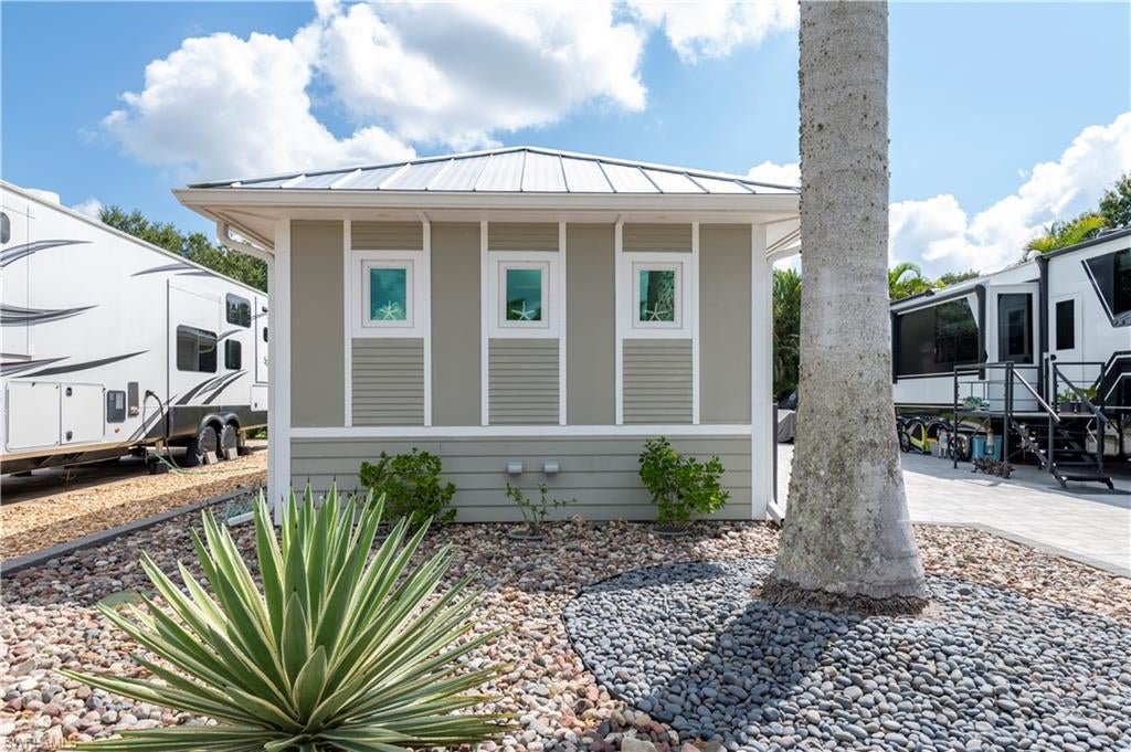 CYPRESS TRAIL RV RESORT - Land