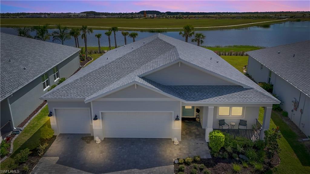 CRESCENT LAKES - Residential