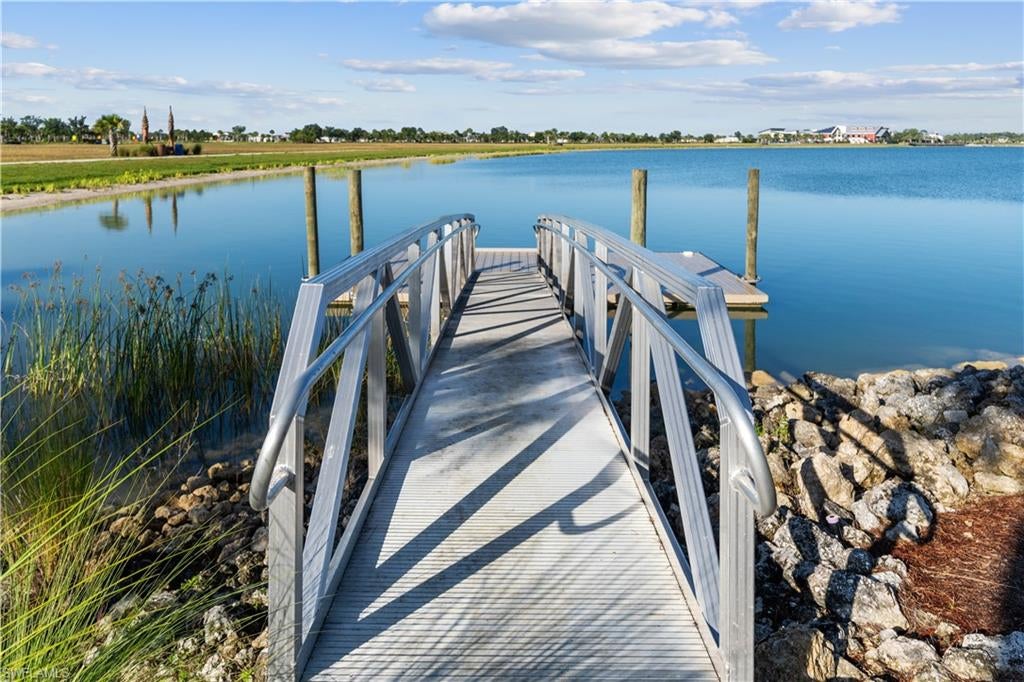 CRESCENT LAKES - Residential