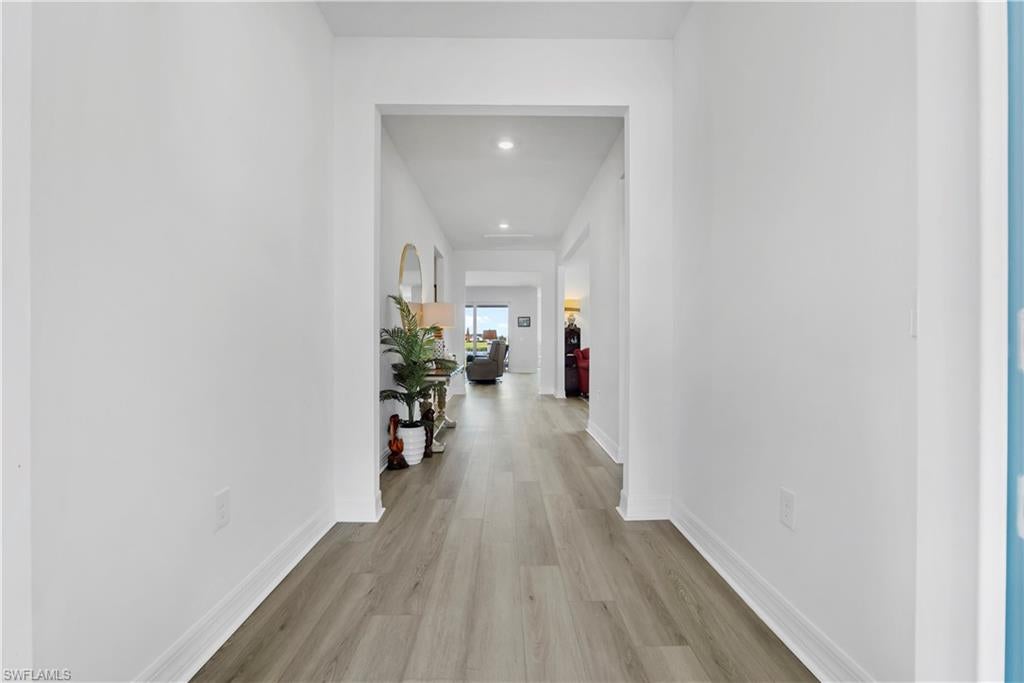 CRESCENT LAKES - Residential