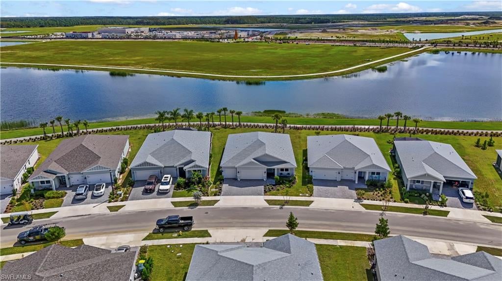 CRESCENT LAKES - Residential
