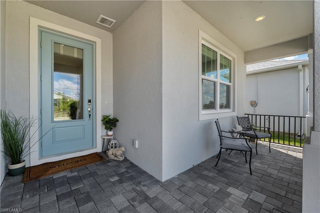 CRESCENT LAKES - Residential