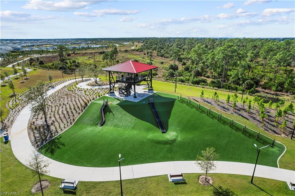 CRESCENT LAKES - Residential