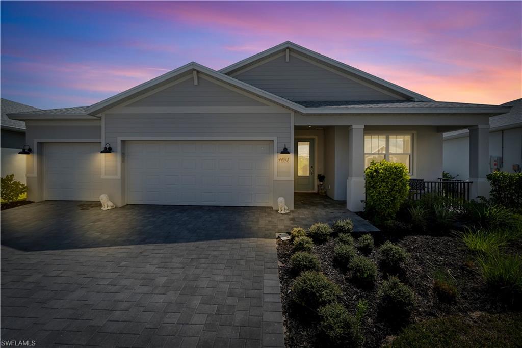 CRESCENT LAKES - Residential