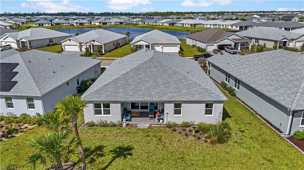 CRESCENT LAKES - Residential
