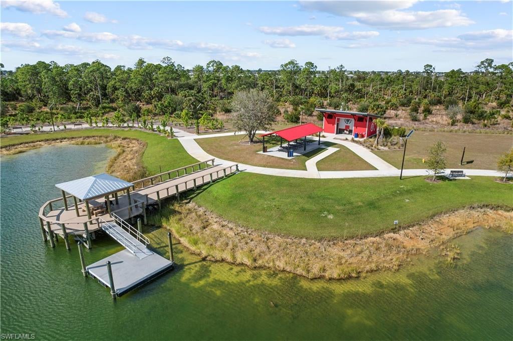 CRESCENT LAKES - Residential