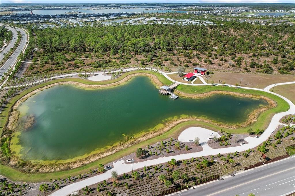 CRESCENT LAKES - Residential
