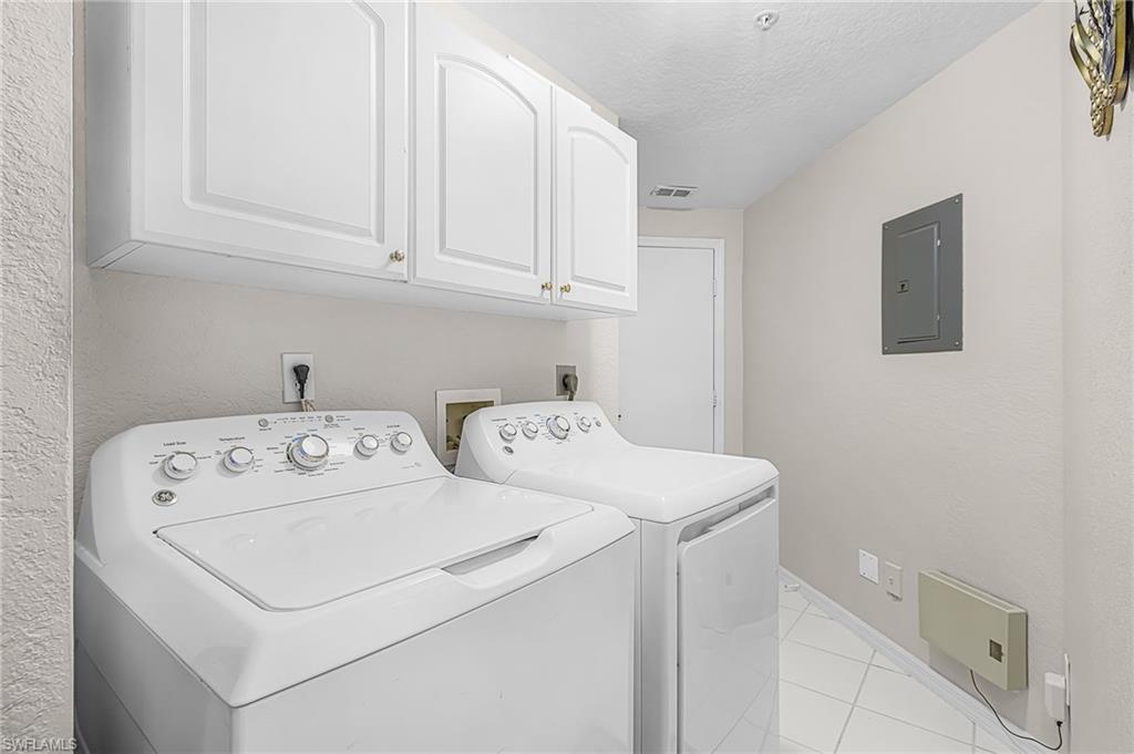 LAS BRISAS AT SPANISH WELLS - Residential