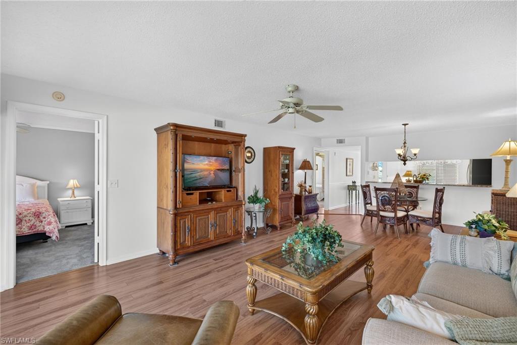 CHATHAM SQUARE - Residential