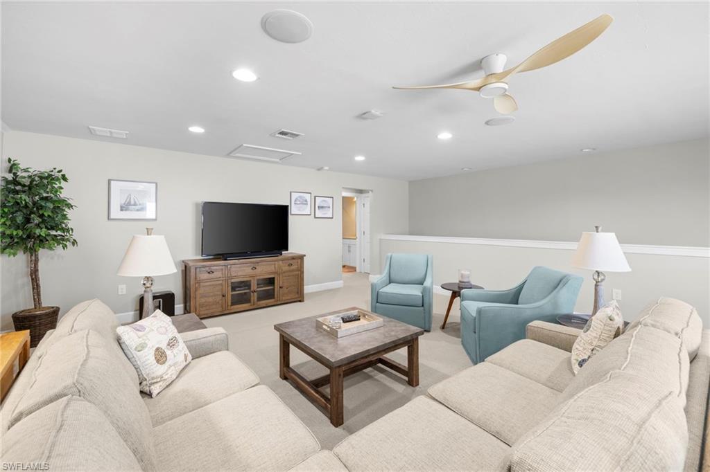 CORKSCREW SHORES - Residential