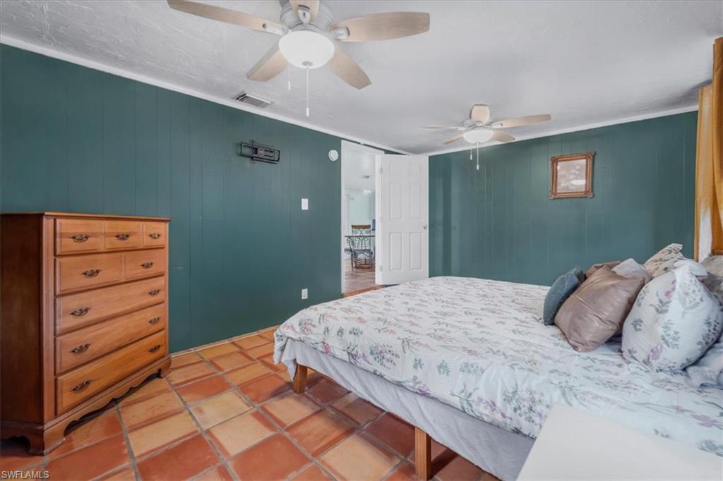 MOORE HAVEN - Residential