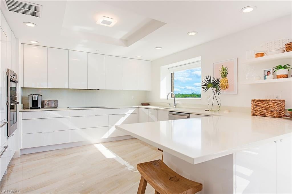 REMINGTON AT BAY COLONY - Residential