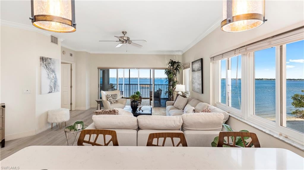HARBOR PLACE - Residential