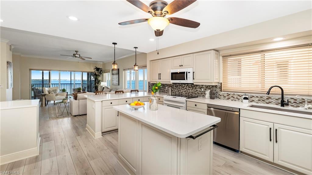 HARBOR PLACE - Residential