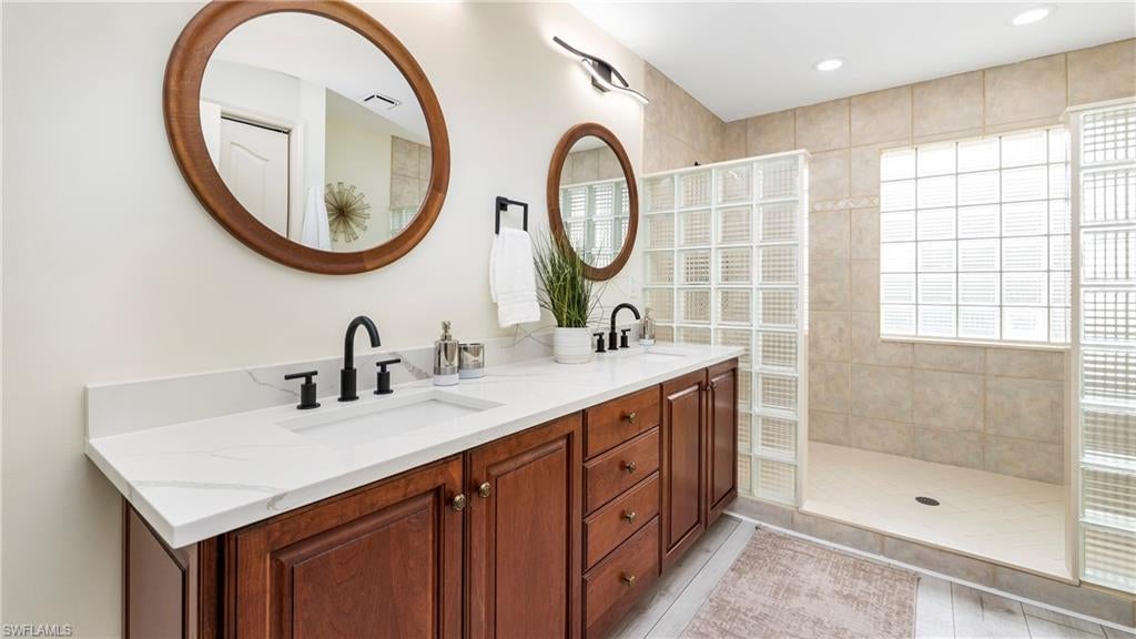 HARBOR PLACE - Residential