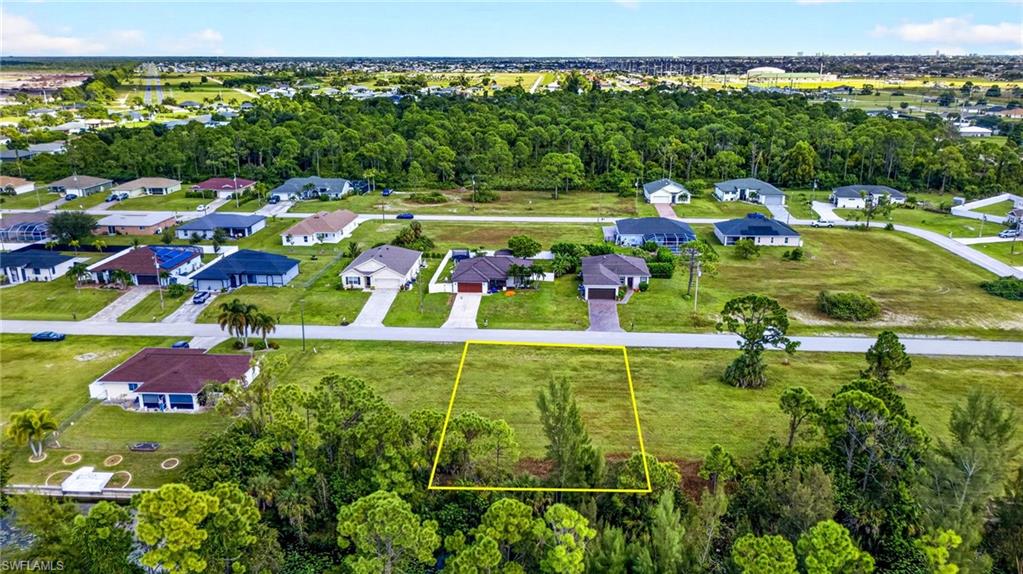 CAPE CORAL - Land