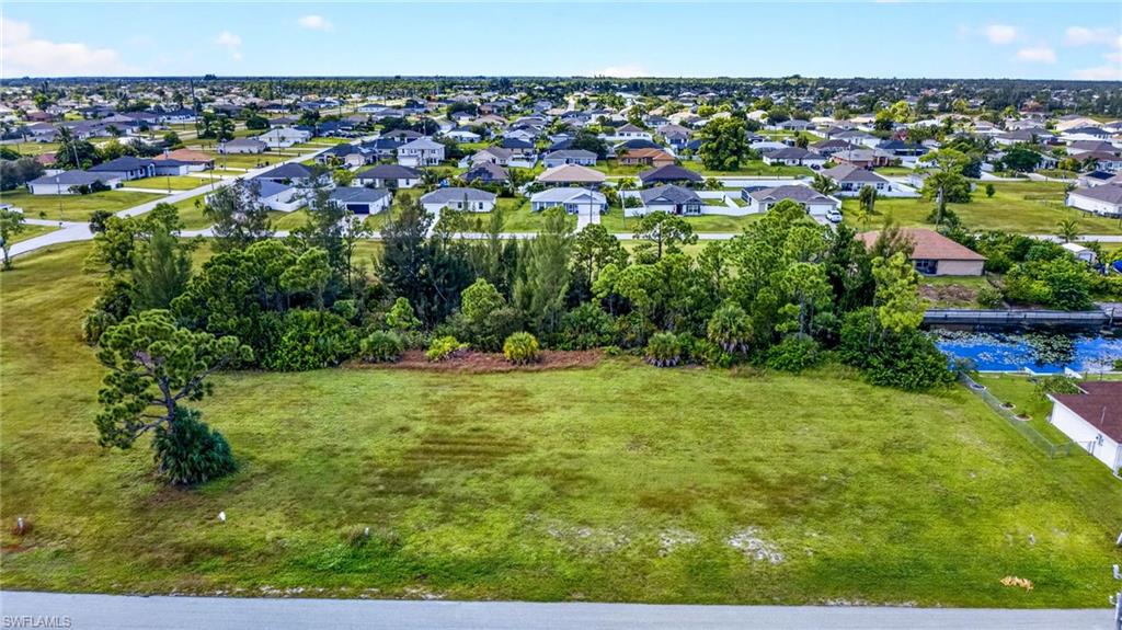 CAPE CORAL - Land