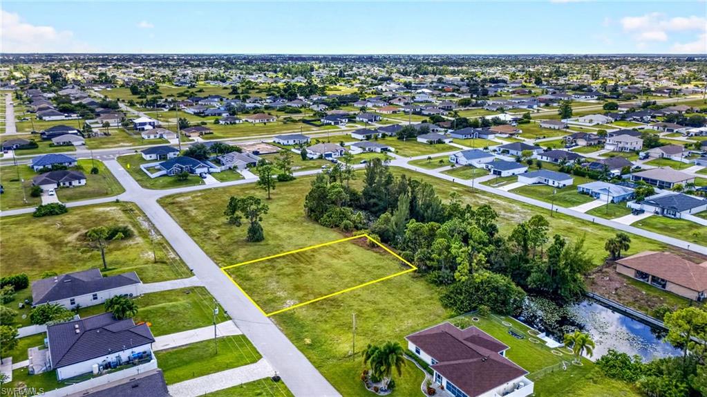 CAPE CORAL - Land