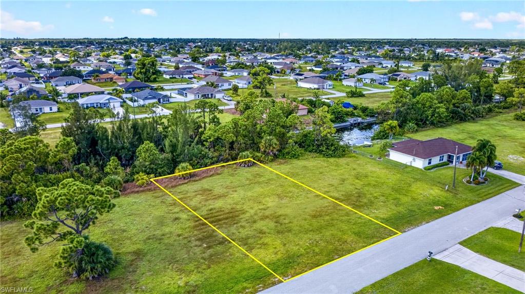 CAPE CORAL - Land