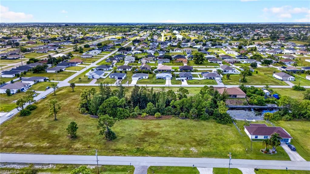 CAPE CORAL - Land