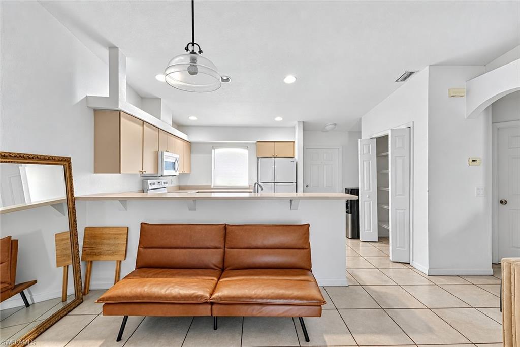 CAPE CORAL - Residential Income
