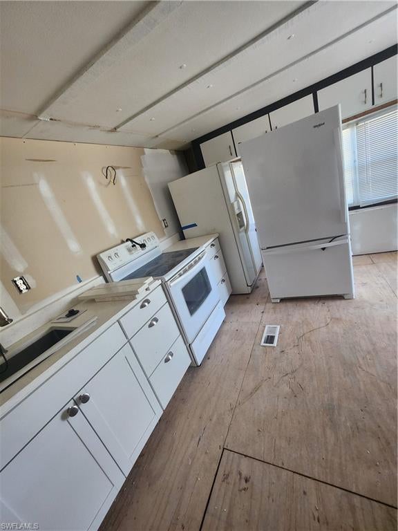 FOREST PARK MOBILE HOME - Residential