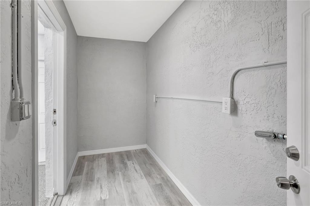 FORT MYERS SHORES - Residential