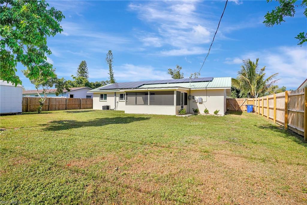 FORT MYERS SHORES - Residential