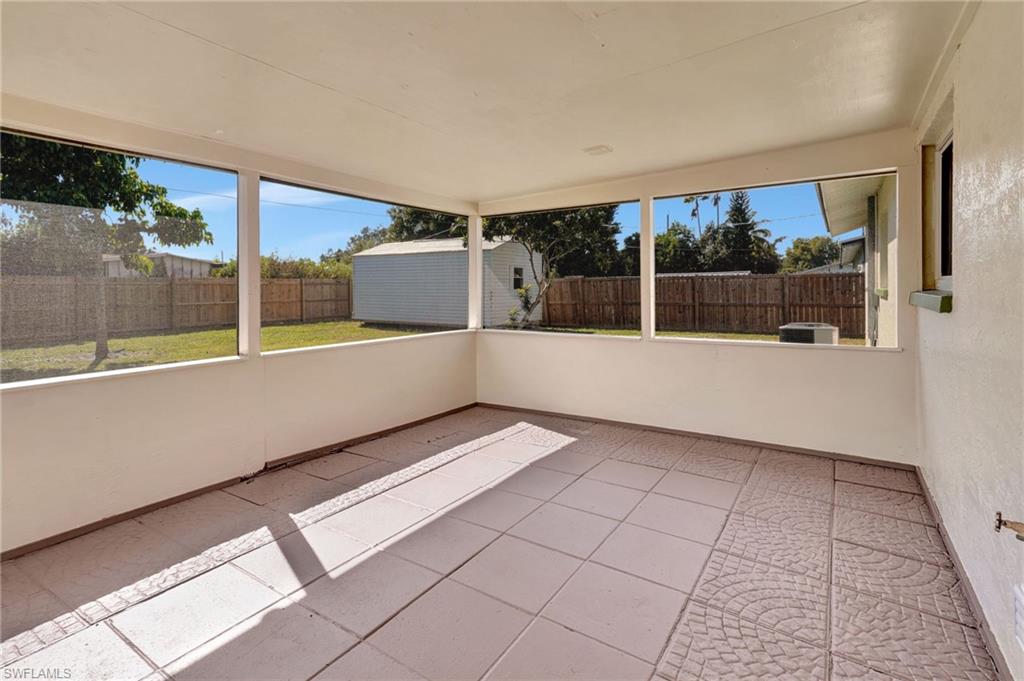 FORT MYERS SHORES - Residential