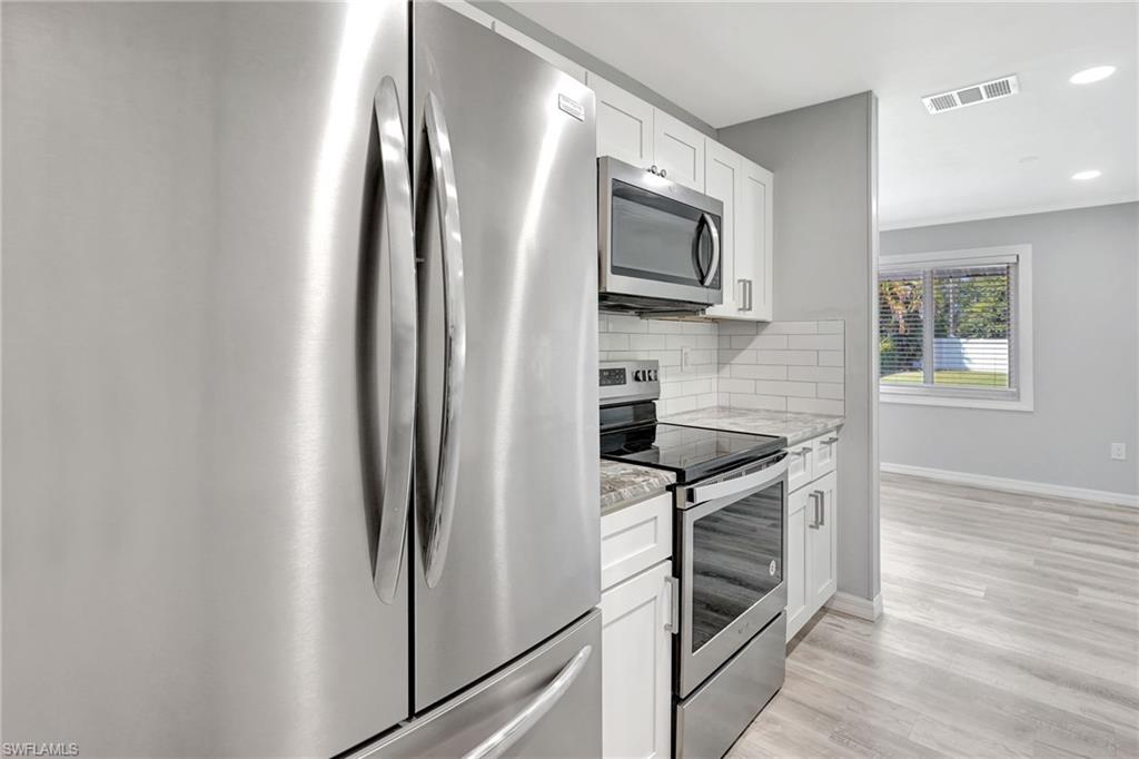FORT MYERS SHORES - Residential
