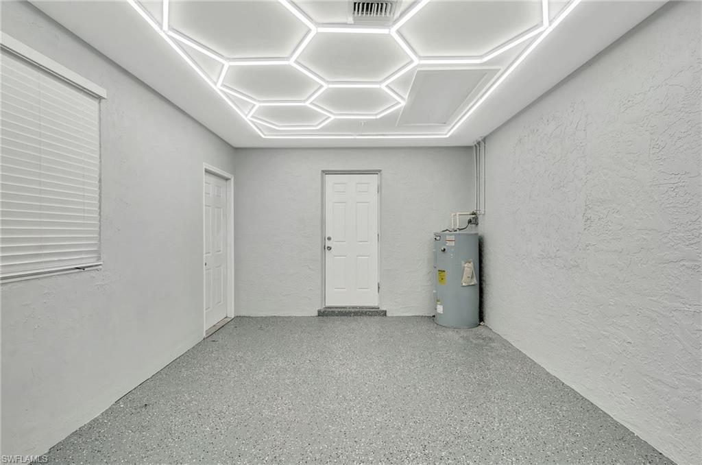 FORT MYERS SHORES - Residential