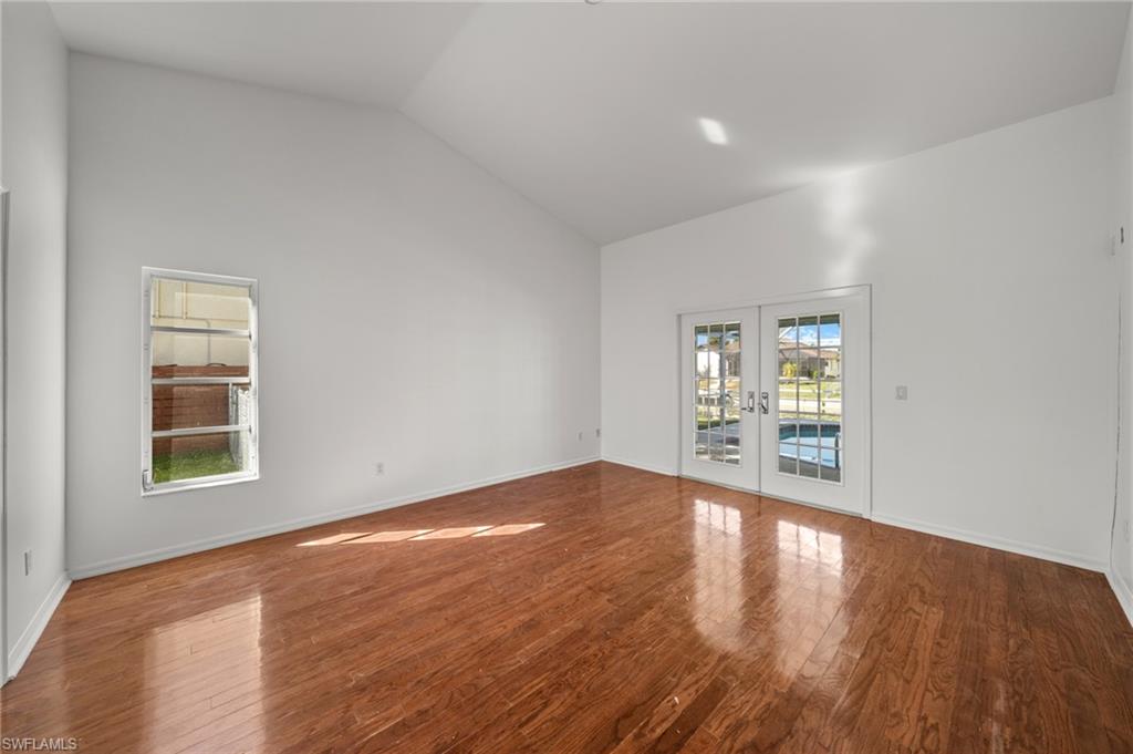 CAPE CORAL - Residential