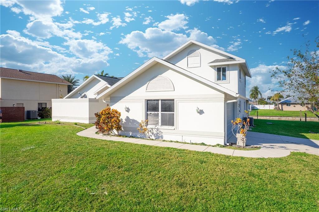 CAPE CORAL - Residential