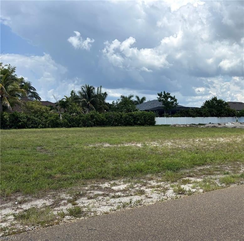 Great Buildable  Lot in a desirable Neighborhood