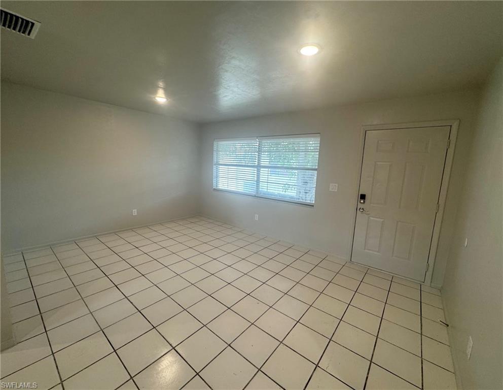 PINE MANOR - Residential Income